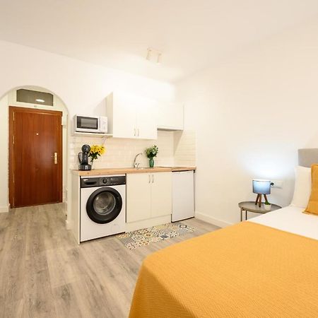 Pinzon 2, City Center By 10Tosea Фуэнхирола Экстерьер фото